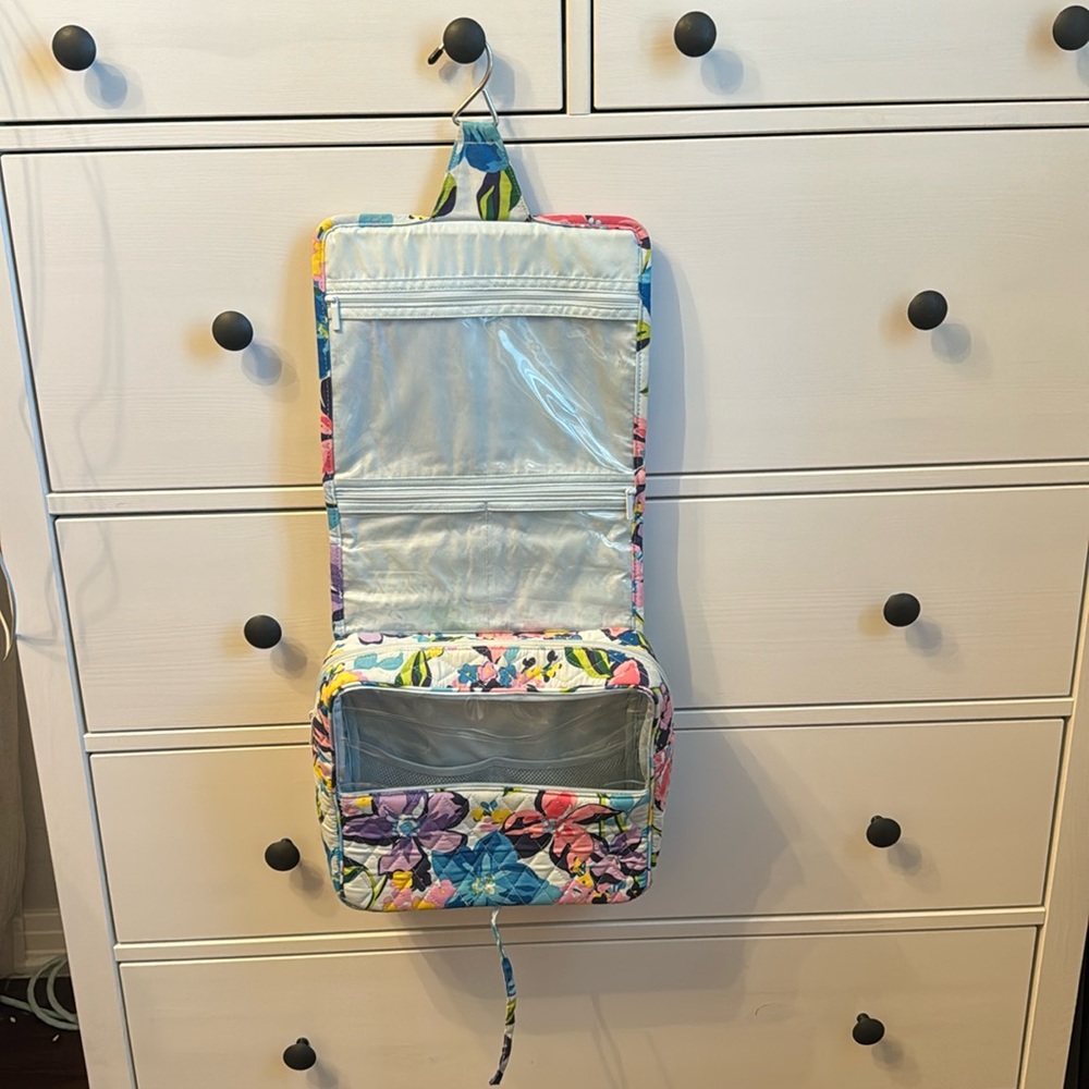 Vera Bradley - Hanging Travel Case for Toiletries